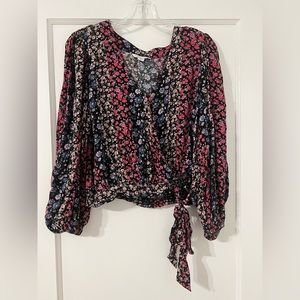 American eagle loosefitting floral blouse